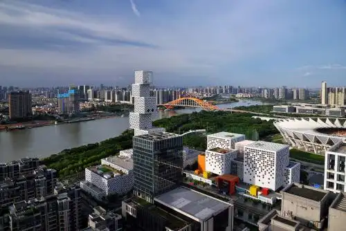 中国广东佛山新城坊塔城市建筑风光