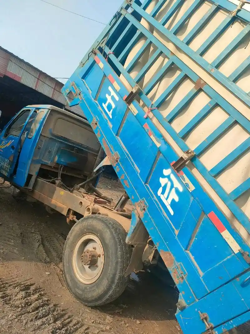 五征三轮段气刹28马力原装自卸高低速3米1x1米8车斗825 - 抖音