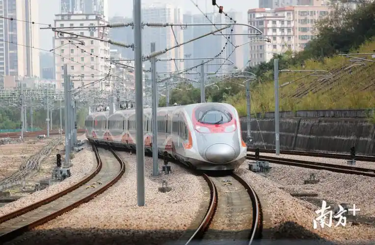 南方 早班车|秒速5米的广深港高铁开通!去香港要多久?