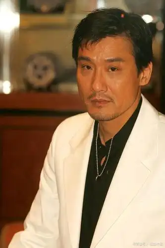 悉数千面影帝梁家辉,他是了不起的演员,更是我辈男人楷模