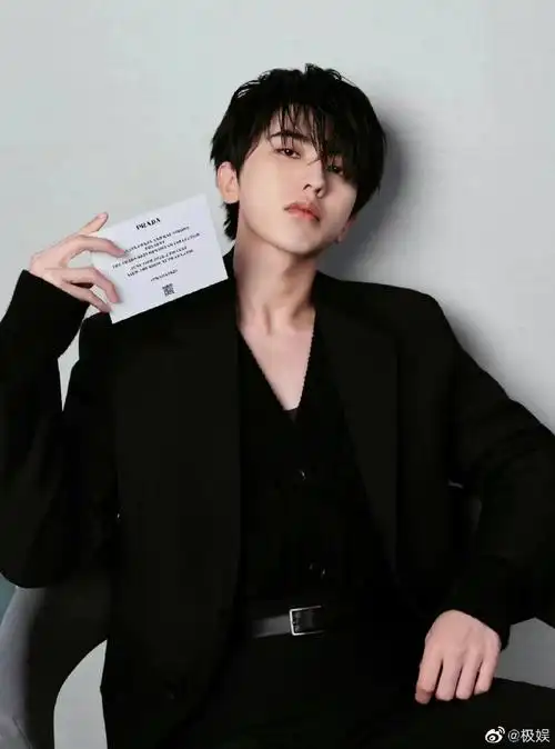 蔡徐坤湿发氛围感##蔡徐坤