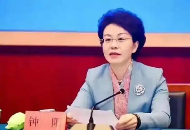 贵州三虎落网包养58个男宠家里藏4000瓶茅台