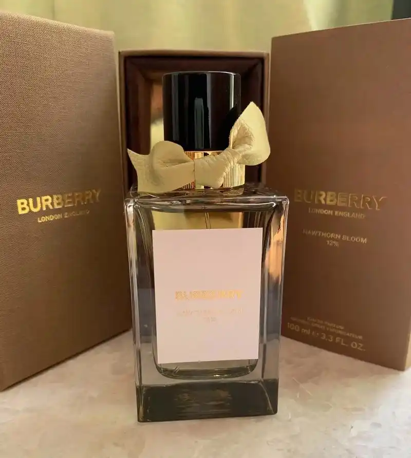 巴宝莉山楂花 越南香水.bueberry/博柏利巴宝莉 高定 - 抖音