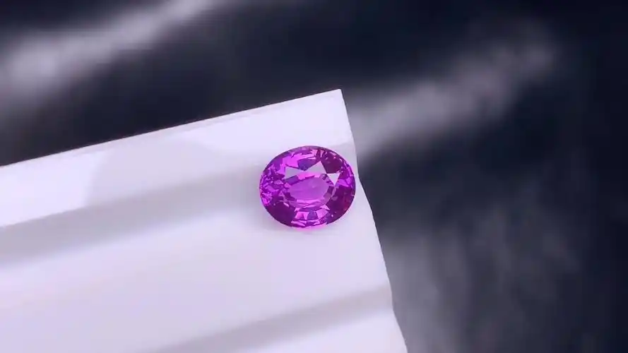 2.56克拉,无烧紫色蓝宝石,紫罗兰色,整颗1xxxx