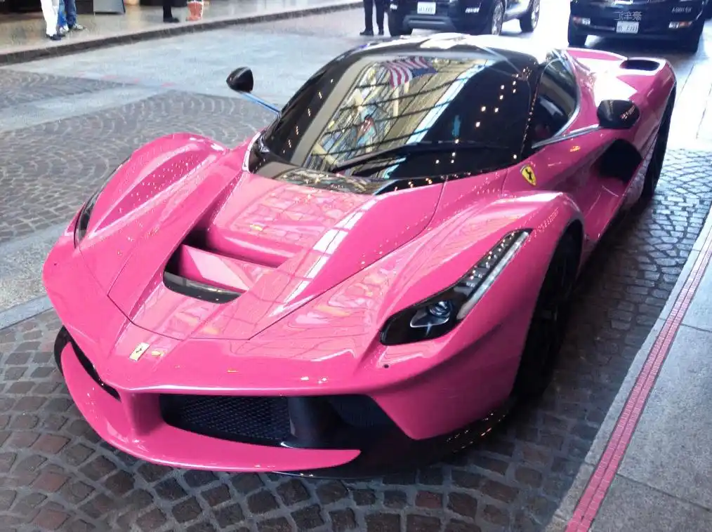 法拉利laferrari,法家的白马王子驾到,有钱以后一定要买一辆