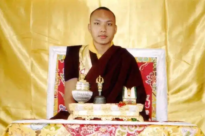 第十七世大宝法王噶玛巴·邬金钦列多杰略传