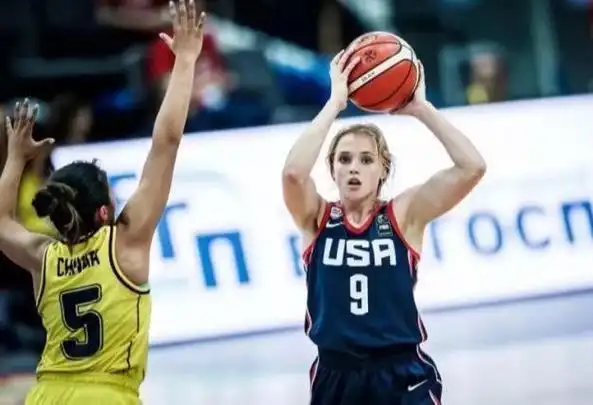 美国篮球天使海莉范丽丝美国女篮新星美得不像实力派