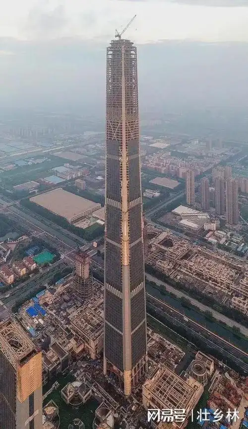 中国最贵建筑天津高银117大厦投资600多亿设计高度为596米