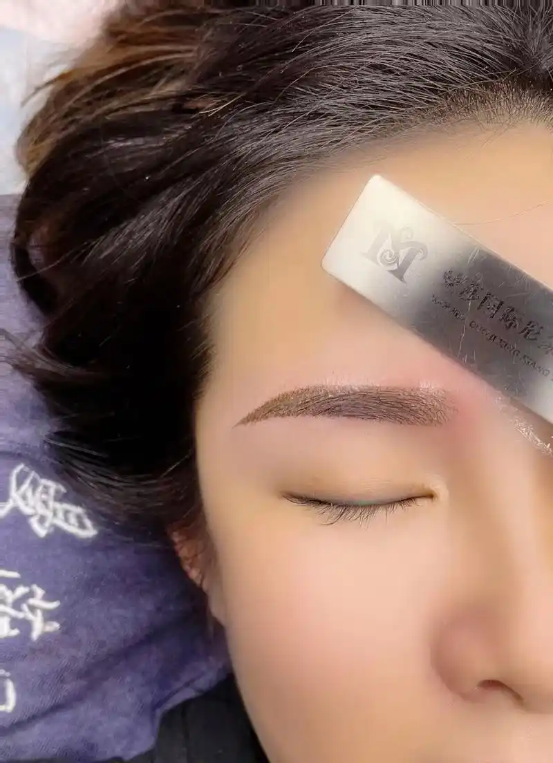 半永久眉毛得小作品啊有喜欢哪款眉毛得可以提前预约