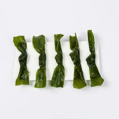 霞浦盐渍海带结 新鲜海带扣火锅食材麻辣烫串 海带批发 厂家直供