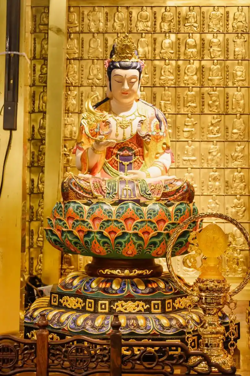 恭迎月光菩萨圣诞吉日!希望我在意的和在意我的人,诸邪避退!百 - 抖音