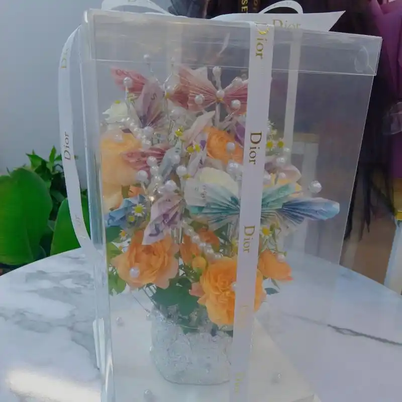 蝴蝶有钱花礼盒 不一样的生日花礼 主打的就是一个特别