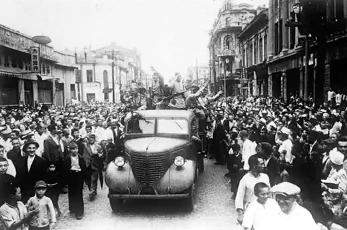 历史老照片:1945年8月苏联红军进入中国东北-搜狐大视野-搜狐新闻