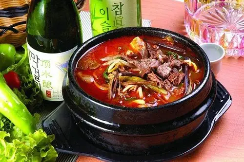 弘益宫廷传统辣牛肉汤加盟条件详情提前了解助您快速加盟
