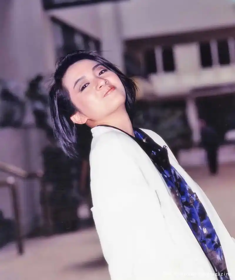 雌雄莫辨?梅艳芳的天后蜕变时尚史:一场越活越年轻的奇幻逆缘