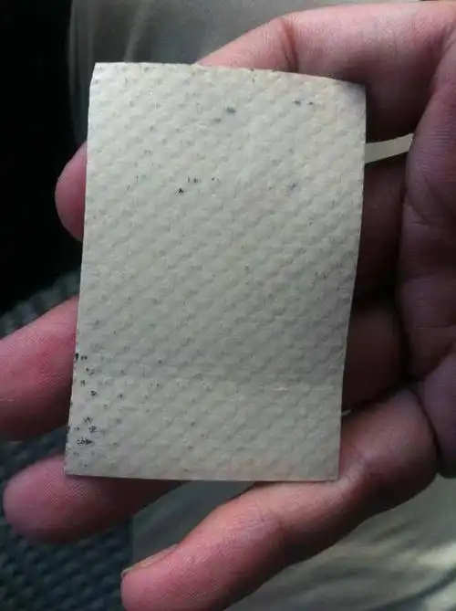 紧急求助这是什么材质的?有点像橡胶,里面有玻璃丝,做车棚顶棚用的,大