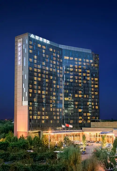 你的周末需要换个打开方式,在自己城市找个酒店避暑