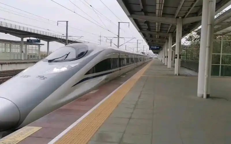 成贵高铁成乐段g2830次 昆明南-成都东 新津-成都东区间侧向延时展望