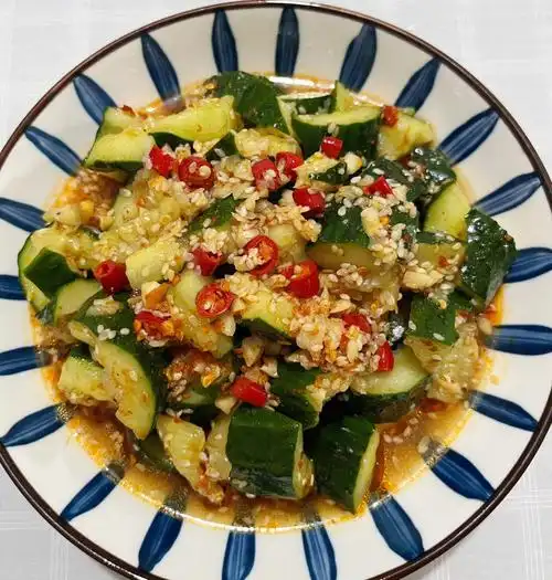 凉拌黄瓜92夏日里的开胃小凉菜