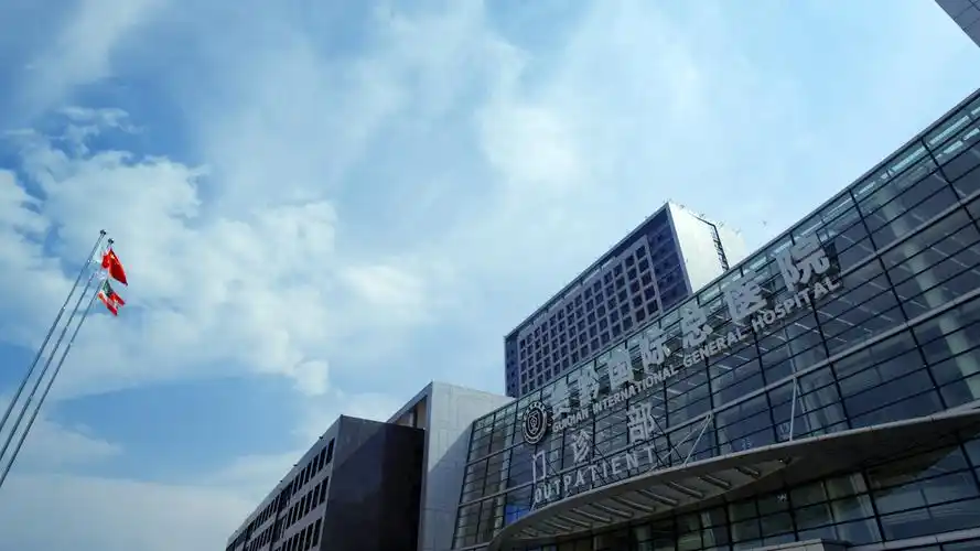 贵黔国际总医院开设重症高依赖病房给icu病人家一般的温暖体验