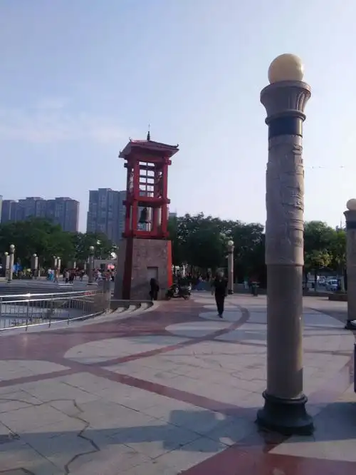 河南省漯河市郾城区井岗山路靠近钟楼广场天气预报