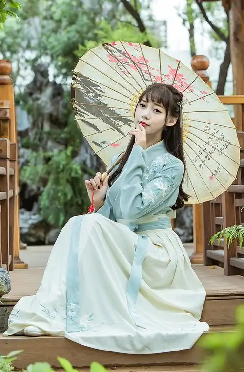 汉元素原创传统交领汉服女装长袖刺绣上儒魏晋风古装绣花齐腰襦裙