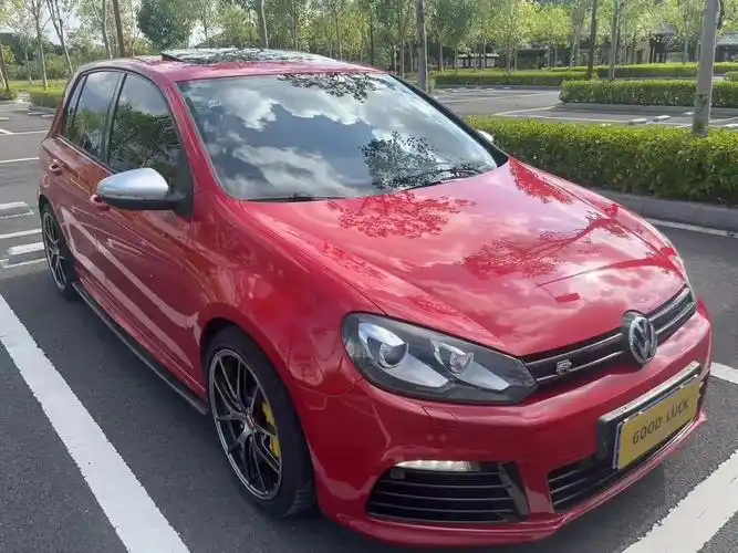 小钢炮14年2.0tsi r进口大众高尔夫 前置四驱 6挡湿 - 抖音