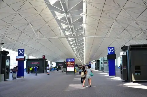 标题:香港国际机场掠影