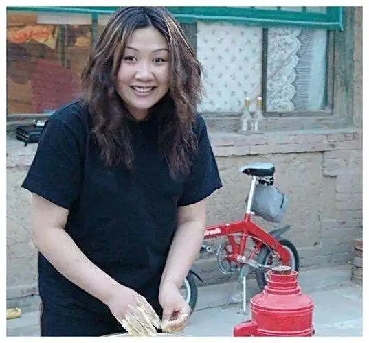 在郭德纲落魄时与他离婚的胡中惠现在过得怎么样了