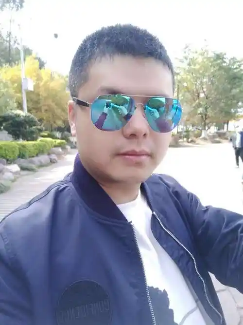 40岁离异男征婚照片(id:5000865)_四川成都征婚交友_我主良缘网