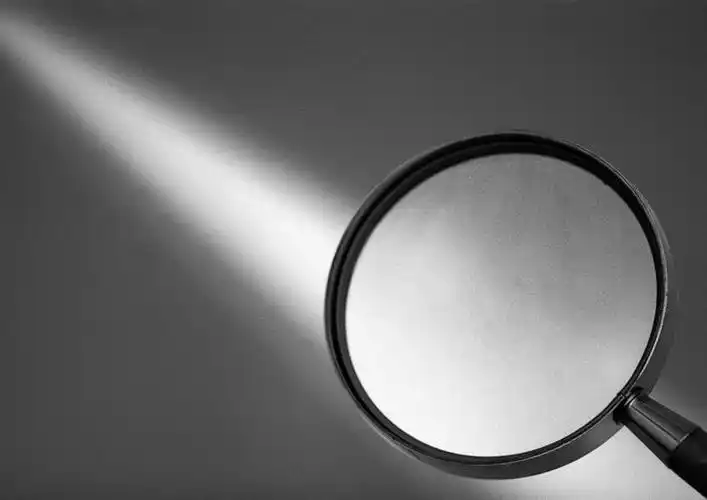 无人,横图,俯视,黑白,室内,特写,白天,镜子,静物,阴影,灰色背景,反射