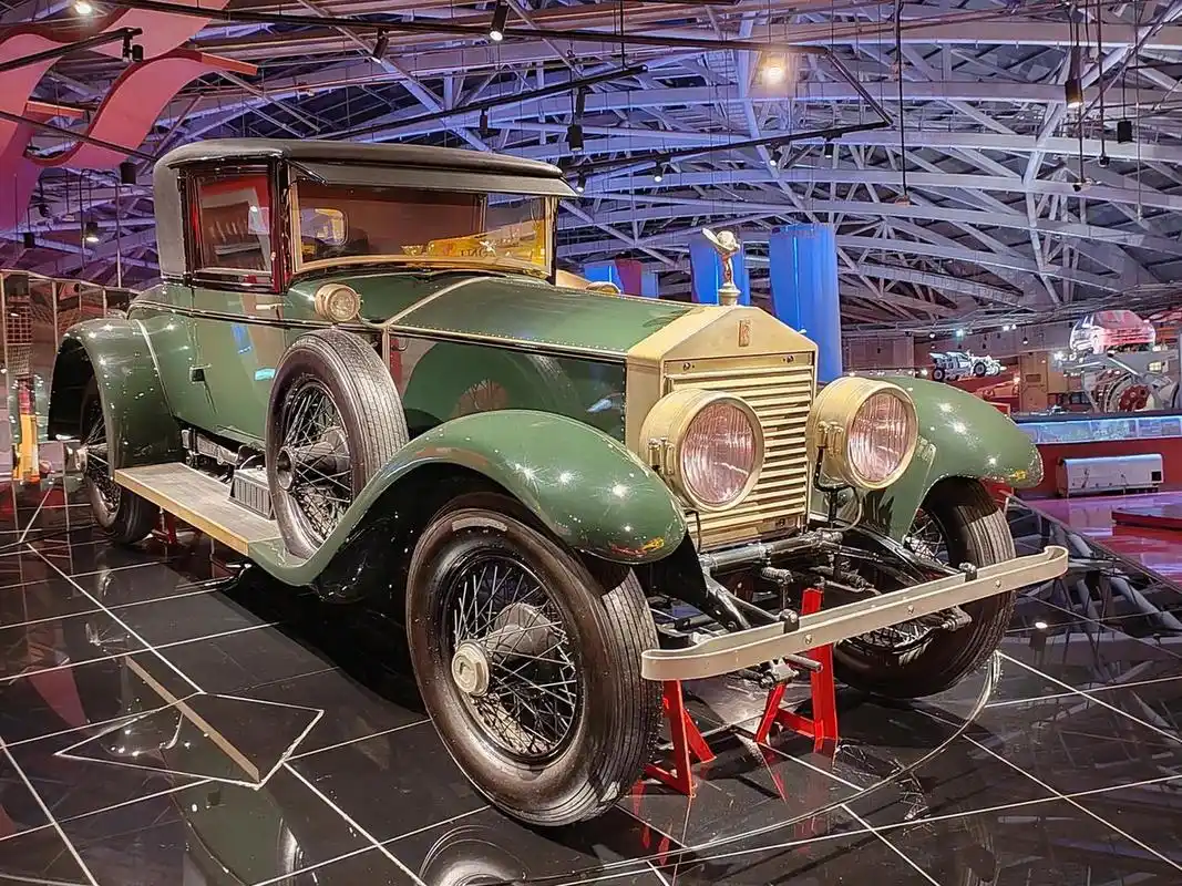 近100年的英国劳斯莱斯银魅汽车(1926年)!