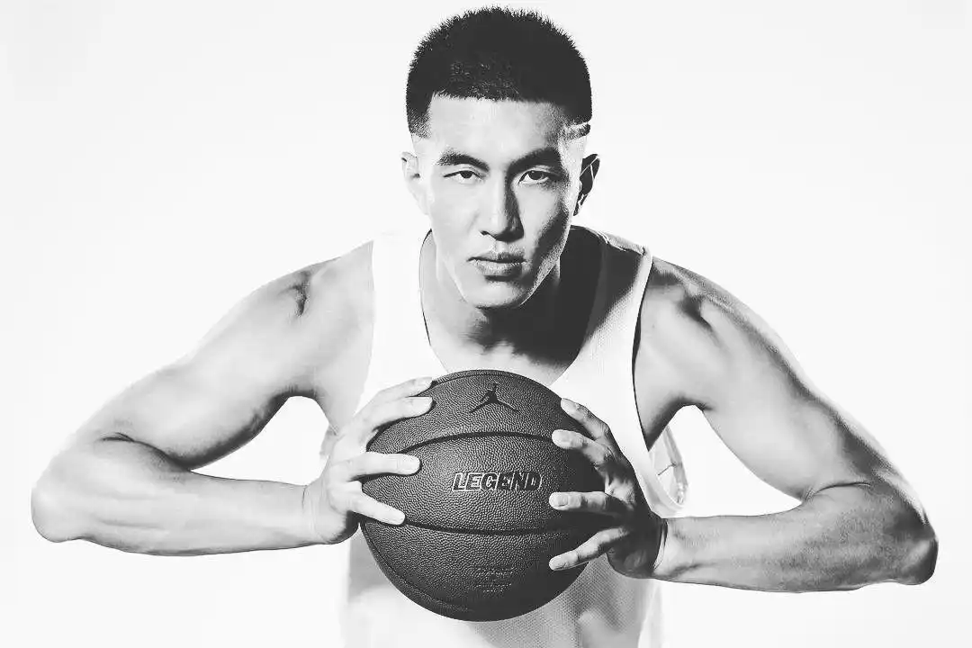 亚洲第一人待遇!郭艾伦第六双专属aj 发售日曝光|郭艾伦|辽宁队_新浪