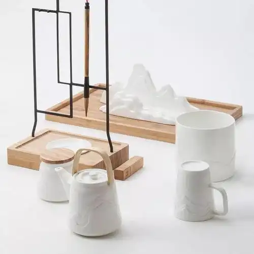 将国画中一点透视的山水画技法运用至产品设计上,产生物件与物件之间