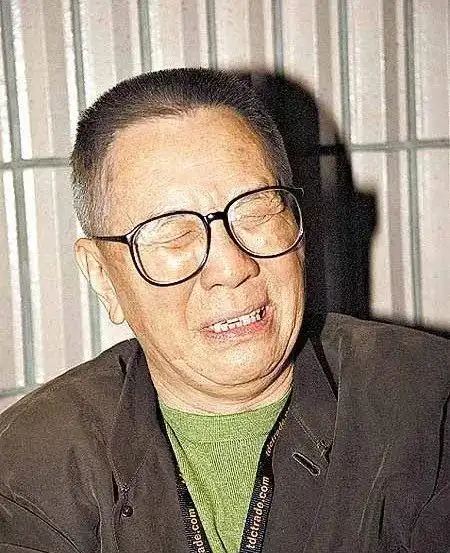 2003年,说起林振强之死,黄霑悲从中来1980年是怎样一个时代?