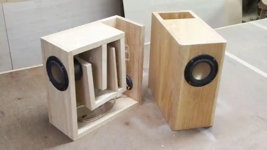 木工用实木板自制音箱,这样的内部结构真少见,头条专家来科普下