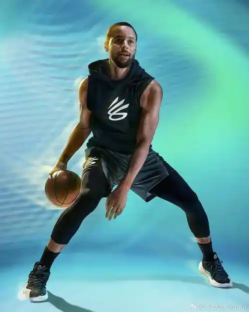 库里签下首个nba代言人!你好,总裁库._安德玛_curry_福克斯