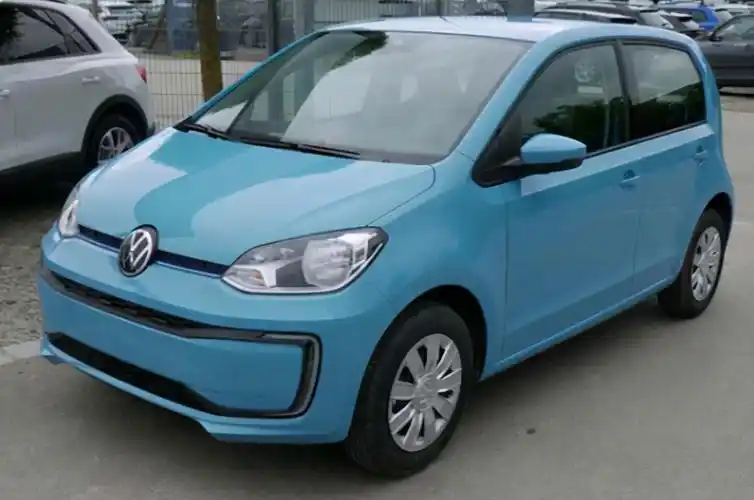 大众也出小型车了看到实车后众网友吐槽白送都不想要