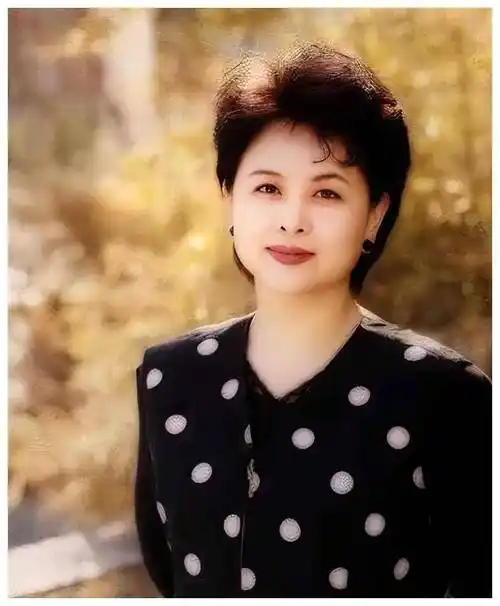 朱军昔日主持搭档离世,原因不是离职央视,揭秘消失!