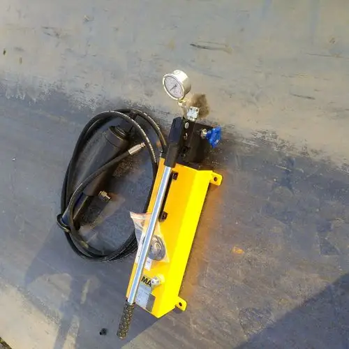 手动锚杆拉力计 ldz200矿用锚杆拉力计 指针式锚杆拉力计图片