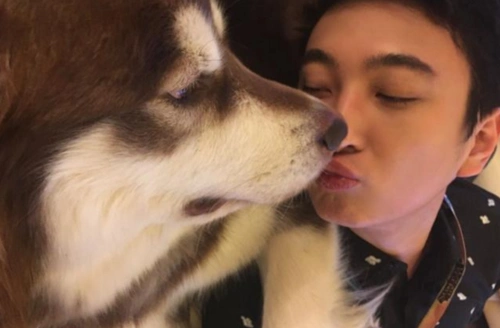 社会一杯咖啡近在咫尺,是专门给王可可品尝的,王可