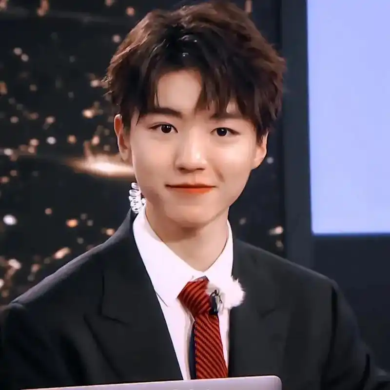 王俊凯#头像@dou 小助手 @抖音小助手 @抖音能量站  - 抖音