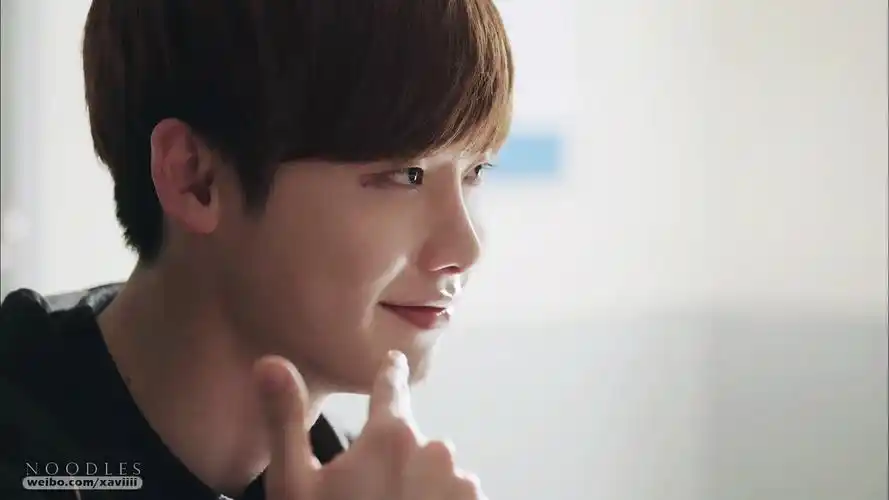 李钟硕壁纸图片