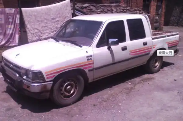 1995年2400丰田海拉克斯皮卡化油器坏了2000块钱可以买吗