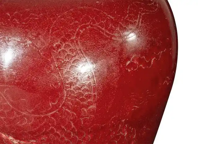 宣德祭红暗刻海水龙纹梅瓶