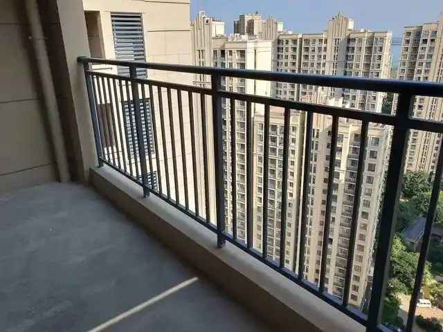 阳台护栏怎么安装?资深师傅总结了3点,收藏备用