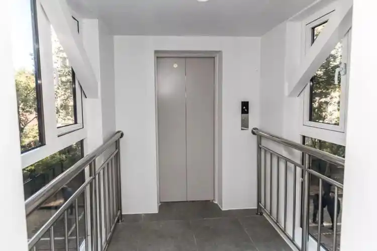 最新天津又一老楼加装电梯投用这次是平层入户