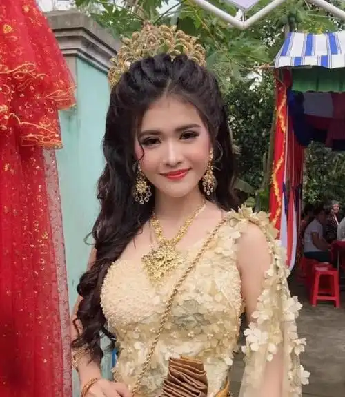 越南彩礼才叫遥遥领先!河内小伙:"我要有38.8万,娶十个老婆"