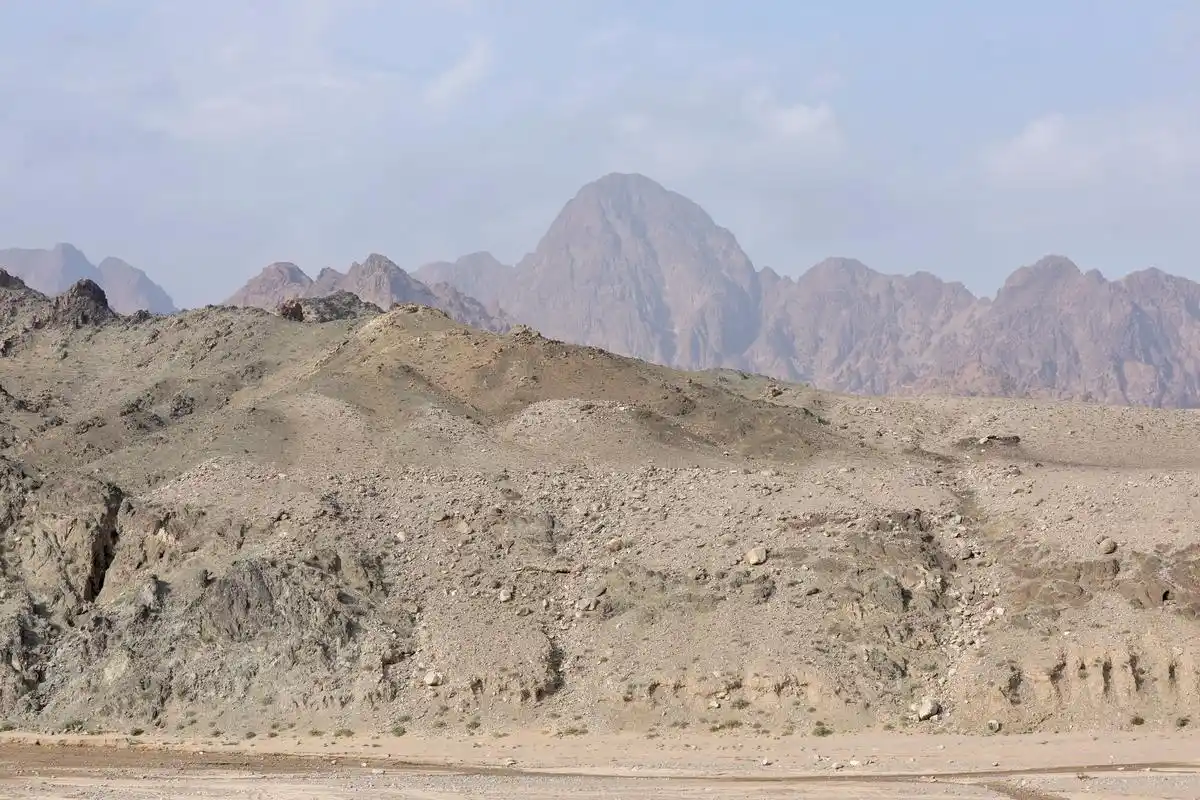 内蒙古巴彦淖尔乌拉特后旗温都尔沙漠 内蒙古,也犹如戈壁沙漠. - 抖音