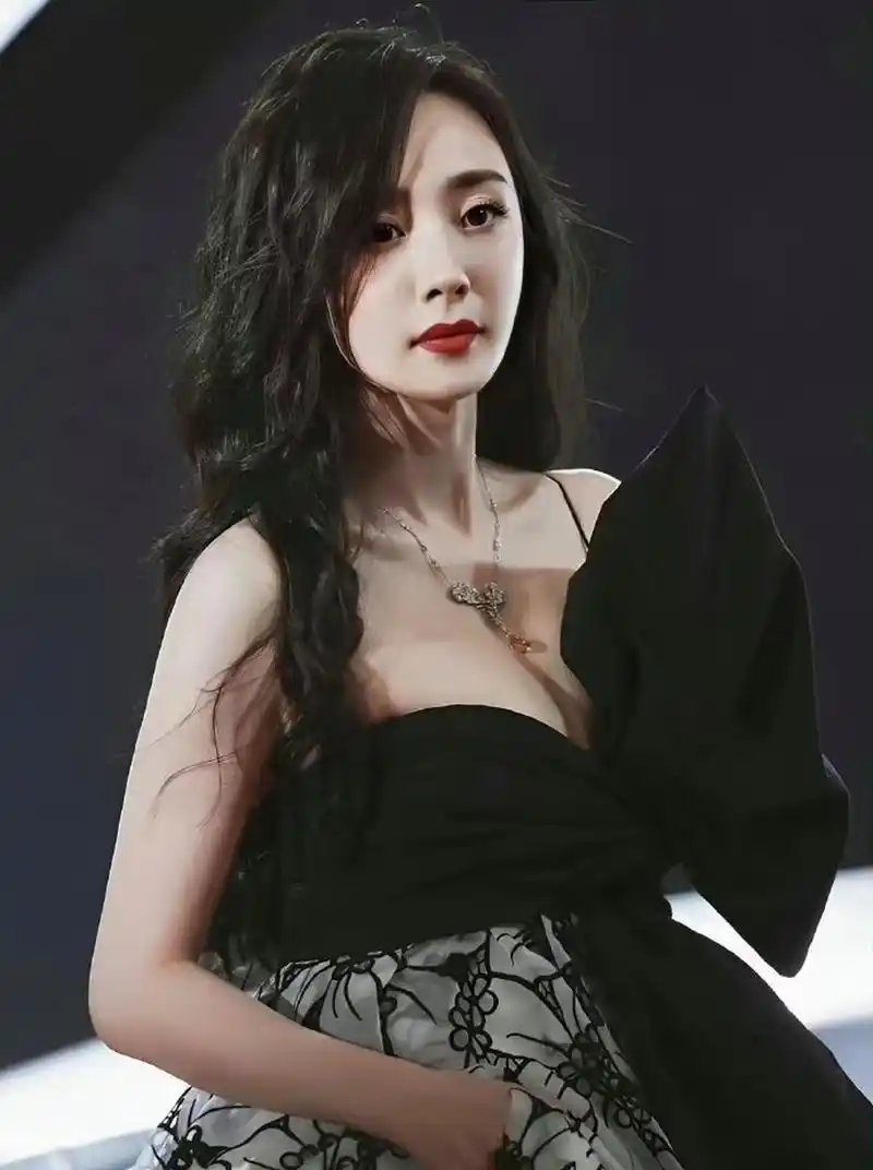 杨幂,好大的蝴蝶结96啊[色]#杨幂